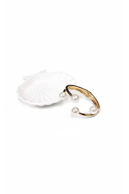 Elegant Wide Bracelet for Casual & Festive Look