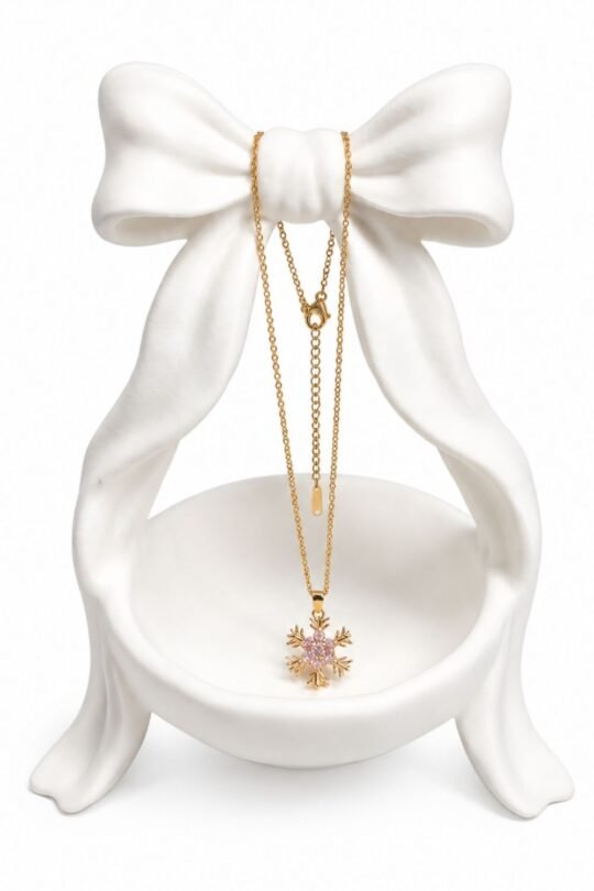 Elegant Rotating Snowflake pendant Necklace