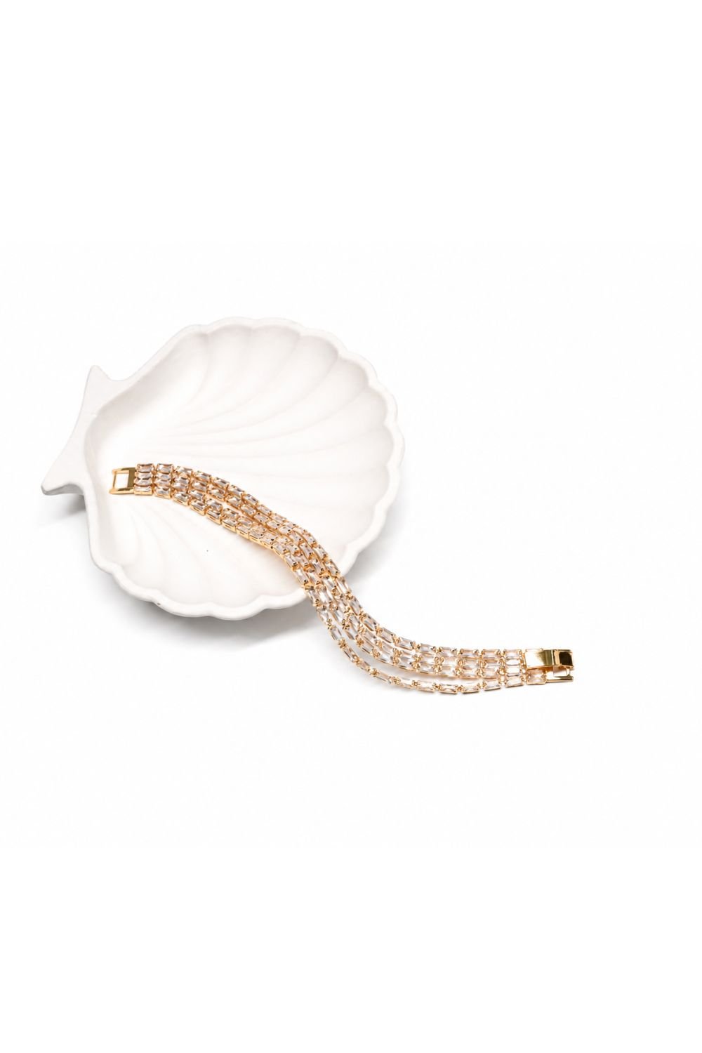 Glamorous Layered Loose Bracelet.
