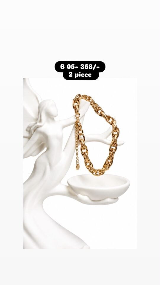 Stylish layered chain Bracelet with intertwined link detailing.