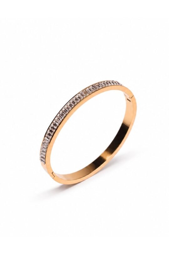 Refined and contemporary design Crystal Accent Bracelet